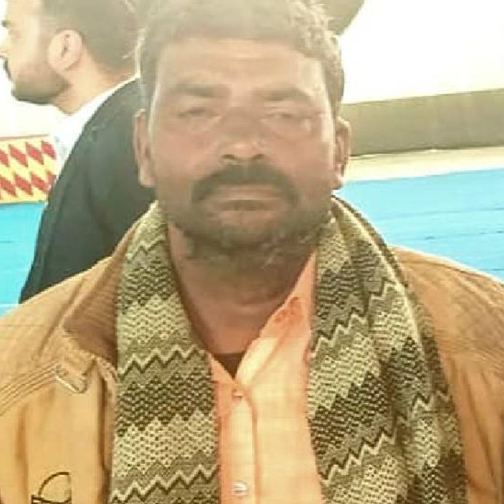 बेटे की शादी से 14 दिन पहले पिता की मौत:झांसी में खेत पर बेहोश मिले, परिजन बोले- जमीन लिंक एक्सप्रेस-वे में जाने से दुखी थे