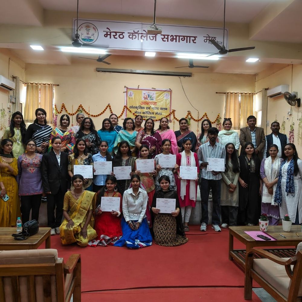 मेरठ कॉलेज में आगाज़ क्लब का सांस्कृतिक आयोजन:गायन-नृत्य प्रतियोगिता में दिखी प्रतिभा,विजेताओं को मिला सम्मान