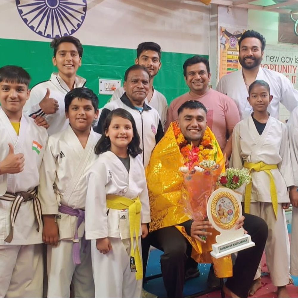 आर्यमान सांगवान बने CISF में हेड कांस्टेबल:रॉयल चैंपियंस कराटे एकेडमी में हुआ सम्मान, नेशनल चैंपियनशिप में करेंगे CISF का प्रतिनिधित्व