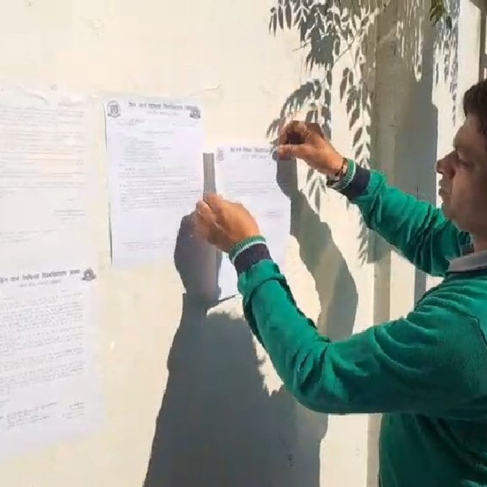 KGMU लखनऊ में मजारों पर एक और नोटिस:4 अप्रैल तक बढ़ी समय-सीमा, रमजान और होली को देखते हुए प्रशासन ने दिया अतिरिक्त समय