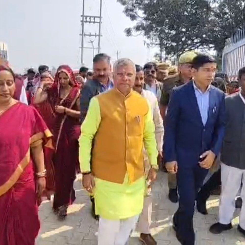 धर्मवीर प्रजापति बोले-अख्रिलेश सरकार में जमीनों पर माफियाओं का कब्जा:संभल में कहा- विपक्ष केवल सरकार बनाने के सपने देख रहा, 2027 में मिलेगा बहुमत