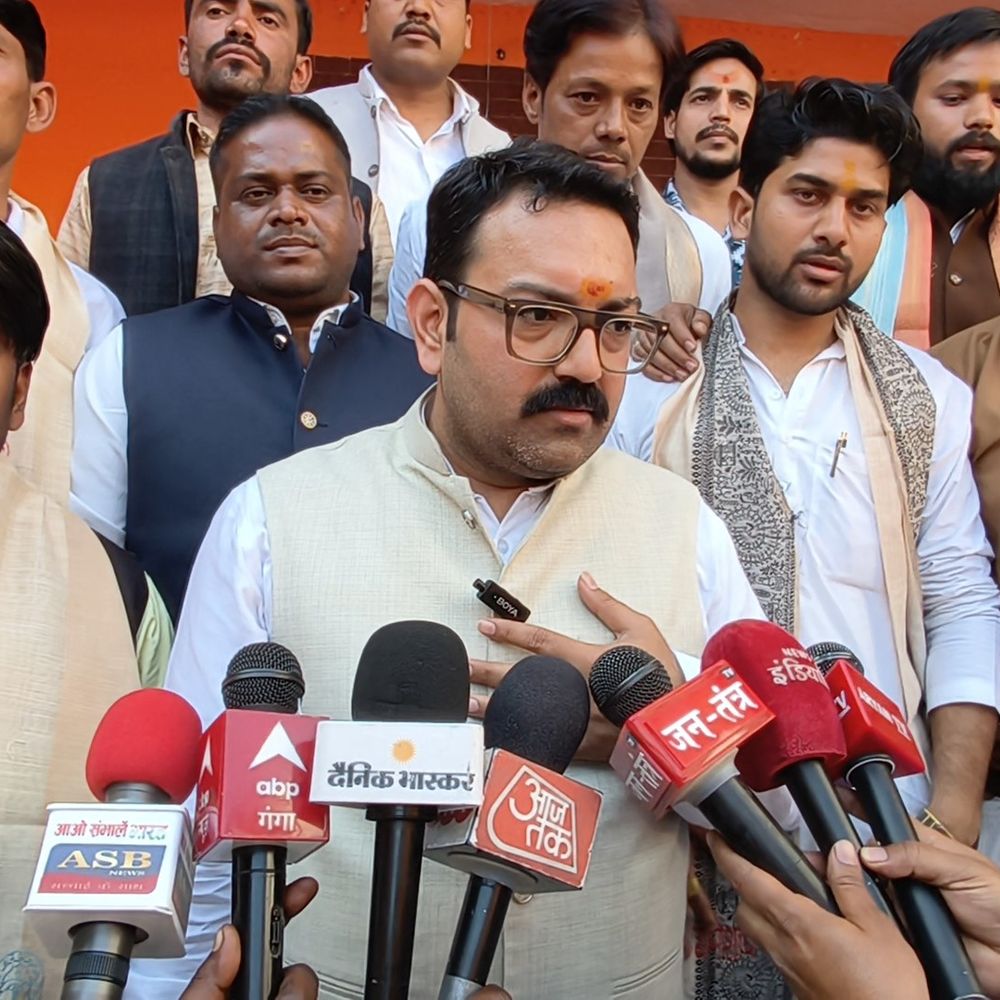 मैनपुरी में गौ सेवा सम्मेलन आयोजित:हिंदू समाज को आत्ममंथन और गोवंश सेवा का संदेश