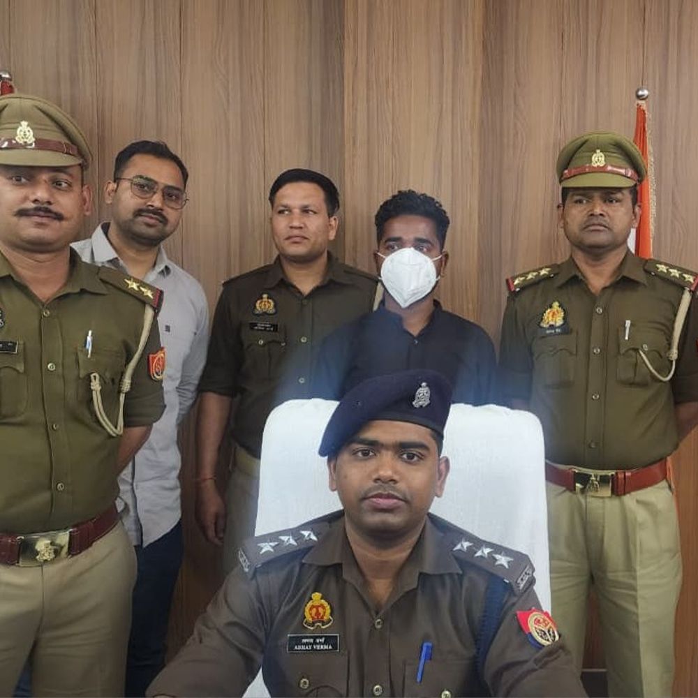 जस्ट डायल पर फर्जी आईडी से 65 लाख की ठगी:फर्रुखाबाद पुलिस ने आरोपी को किया गिरफ्तार, 100 से अधिक शिकायतें दर्ज