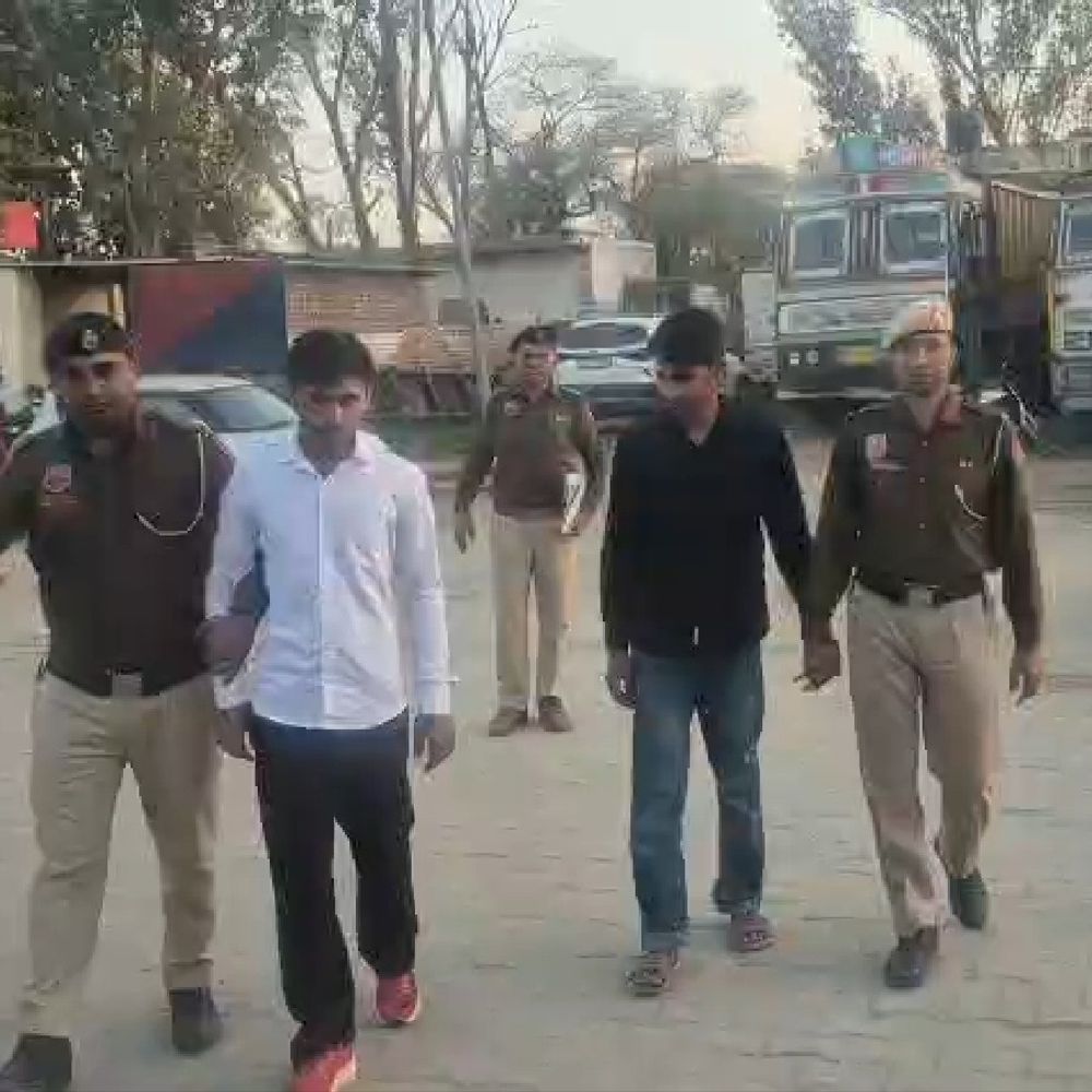 नूंह में 10वीं के पेपर में बैठा मिला बड़ा भाई:  छोटे भाई का एग्जाम देने आया, सेंटर पर दोनों पकड़े, नकली एडमिट कार्ड बनवाया – Nuh News