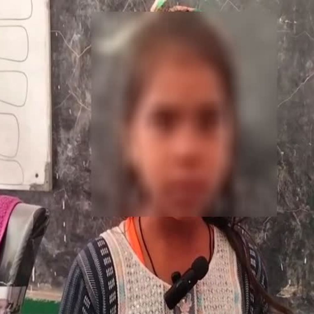 सुल्तानपुर में शिक्षामित्र पर छात्रा ने लगाया अश्लीलता का आरोप:बीएसए के निर्देश पर बीईओ ने की जांच, पुलिस ने स्कूल पहुंच किया पड़ताल