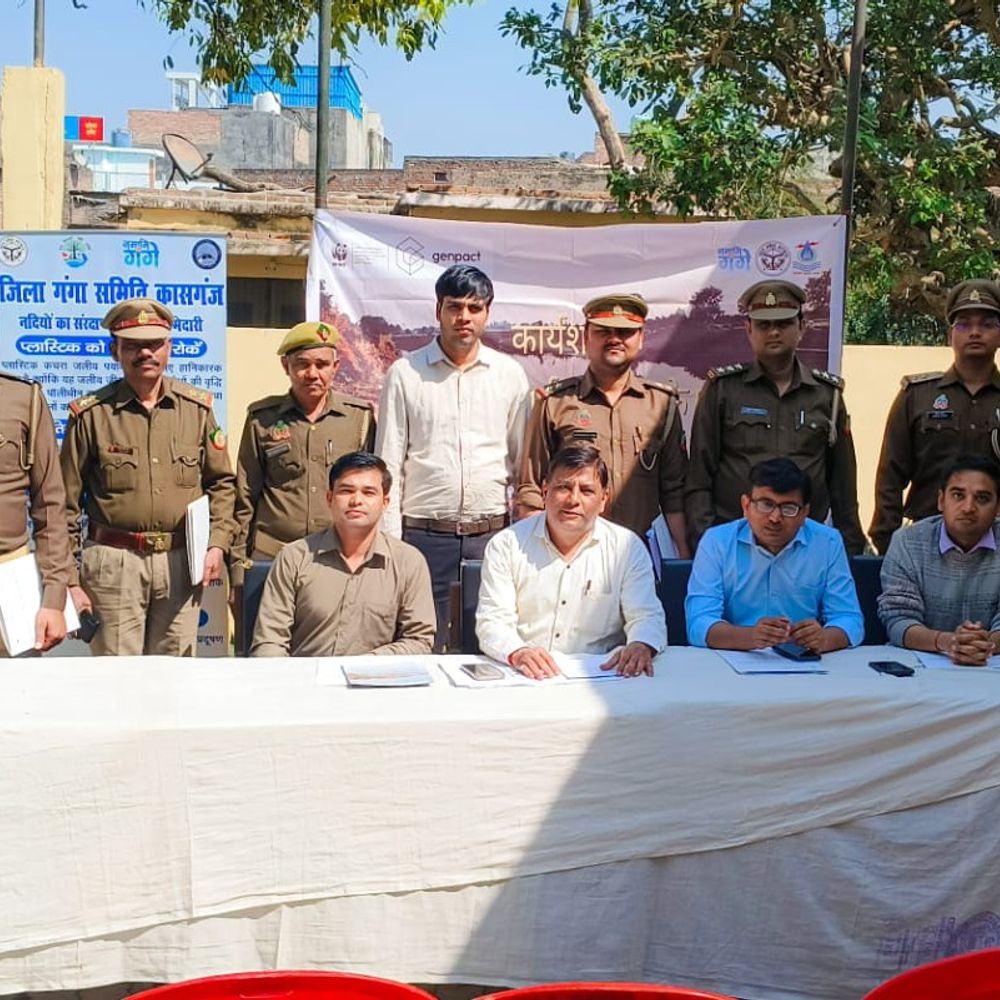 कासगंज में जलवायु परिवर्तन कार्यशाला आयोजित:प्रभागीय वनाधिकारी ने स्थानीय प्रभावों और अनुशंसित उपायों की जानकारी दी