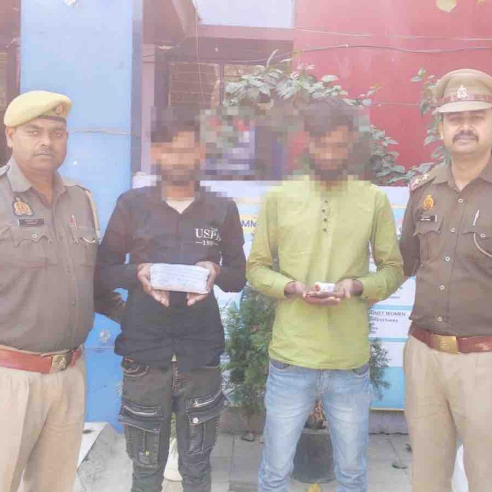 गाजियाबाद में बुजुर्ग महिला से टप्पेबाजी, 2 गिरफ्तार:सोने की चेन और नकली नोट बरामद, पुलिस ने किया खुलासा