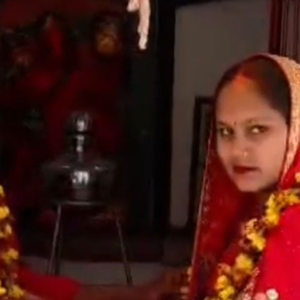 युवती ने प्रेमी से मंदिर में शादी की:10 दिन बाद थाने पहुंची, कोर्ट में बयान दर्ज, परिजनों ने दर्ज कराई थी गुमशुदगी