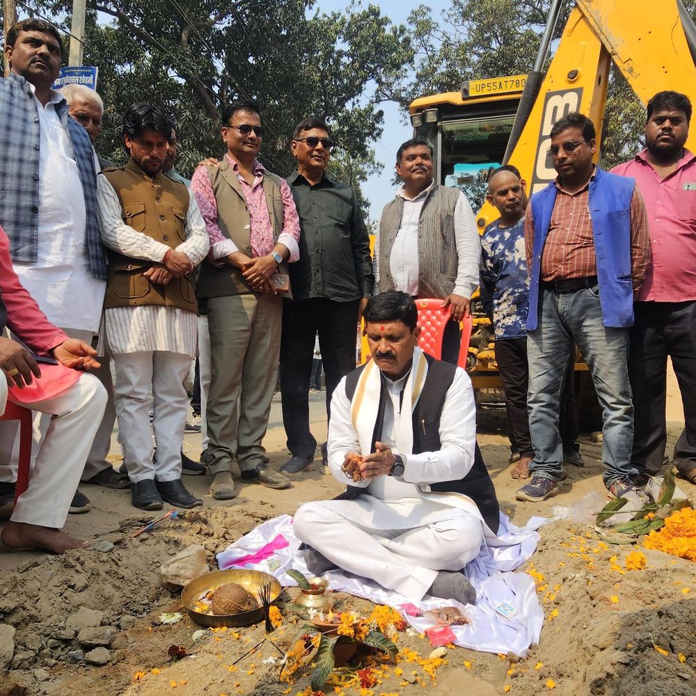 मेंहदावल-बौधरा बाबा मार्ग का निर्माण शुरू:संतकबीर नगर में 27 करोड़ की लागत से 5.5 मीटर चौड़ी होगी सड़क