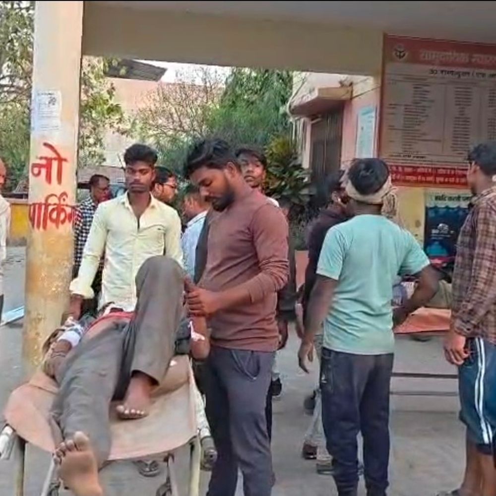 रायबरेली में कार ने दुकानदार को मारी टक्कर, मौत:एक गंभीर घायल, गाड़ी लेकर ड्राइवर फरार; तलाश जारी