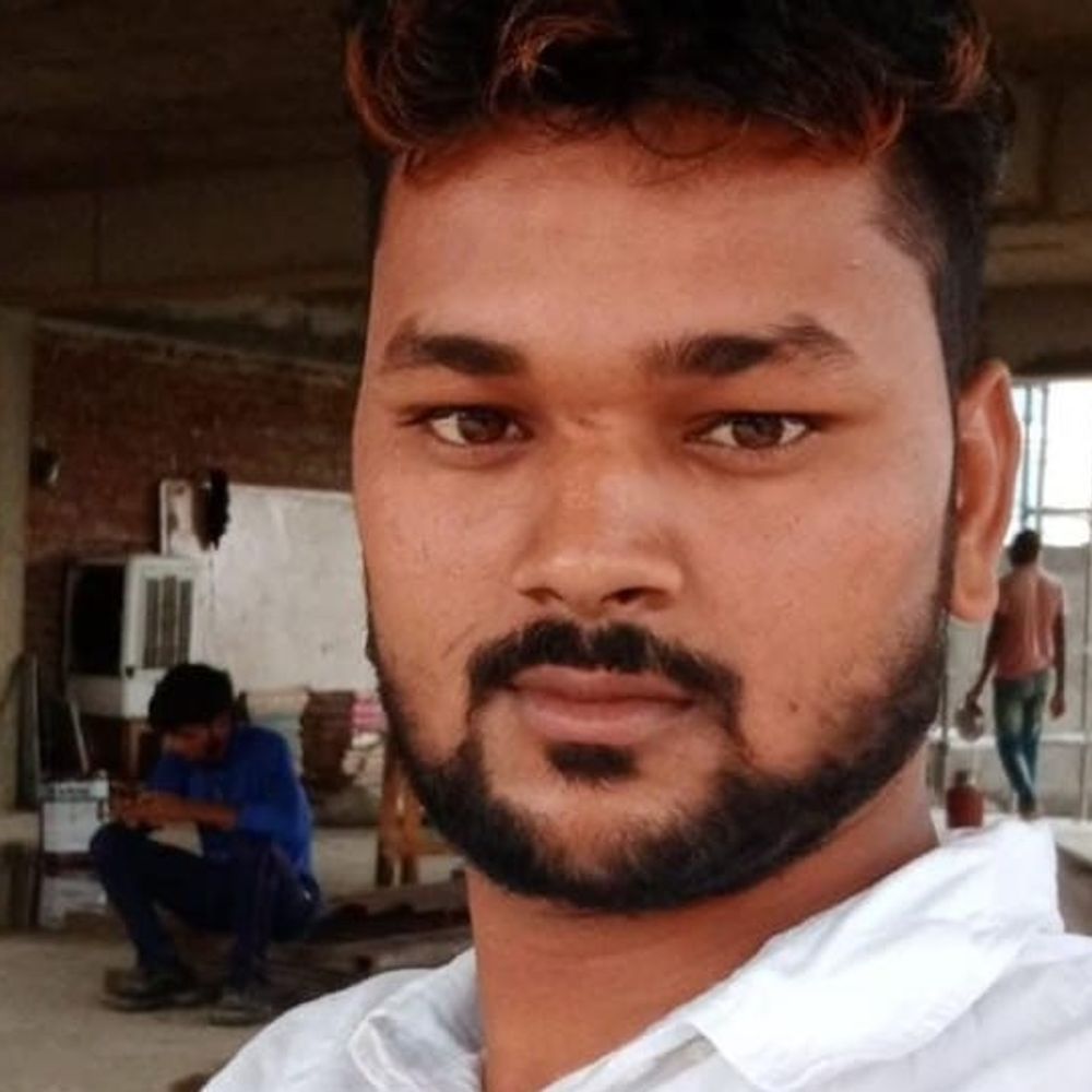 कुशीनगर में युवक की संदिग्ध परिस्थितियों में मौत:घर में फंदे से लटका मिला शव, परिजन बोले- मानसिक रूप से बीमार था