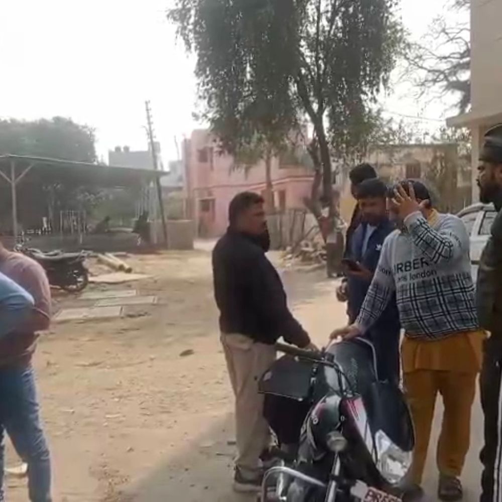 कार अनियंत्रित होकर नहर में गिरी, दो युवकों की मौत:नजीबाबाद में शादी से लौट रहे चार घायल, AIIMS ऋषिकेश रेफर