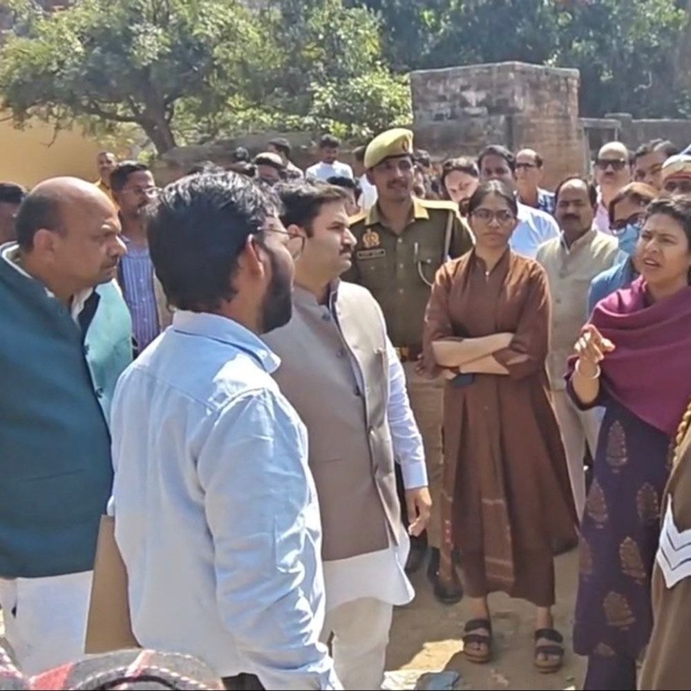 डीएम ने गोला कॉरिडोर का औचक निरीक्षण किया:बोलीं- श्रद्धालुओं को मिलें बेहतर सुविधाएं, लापरवाही बर्दाश्त नहीं होगी