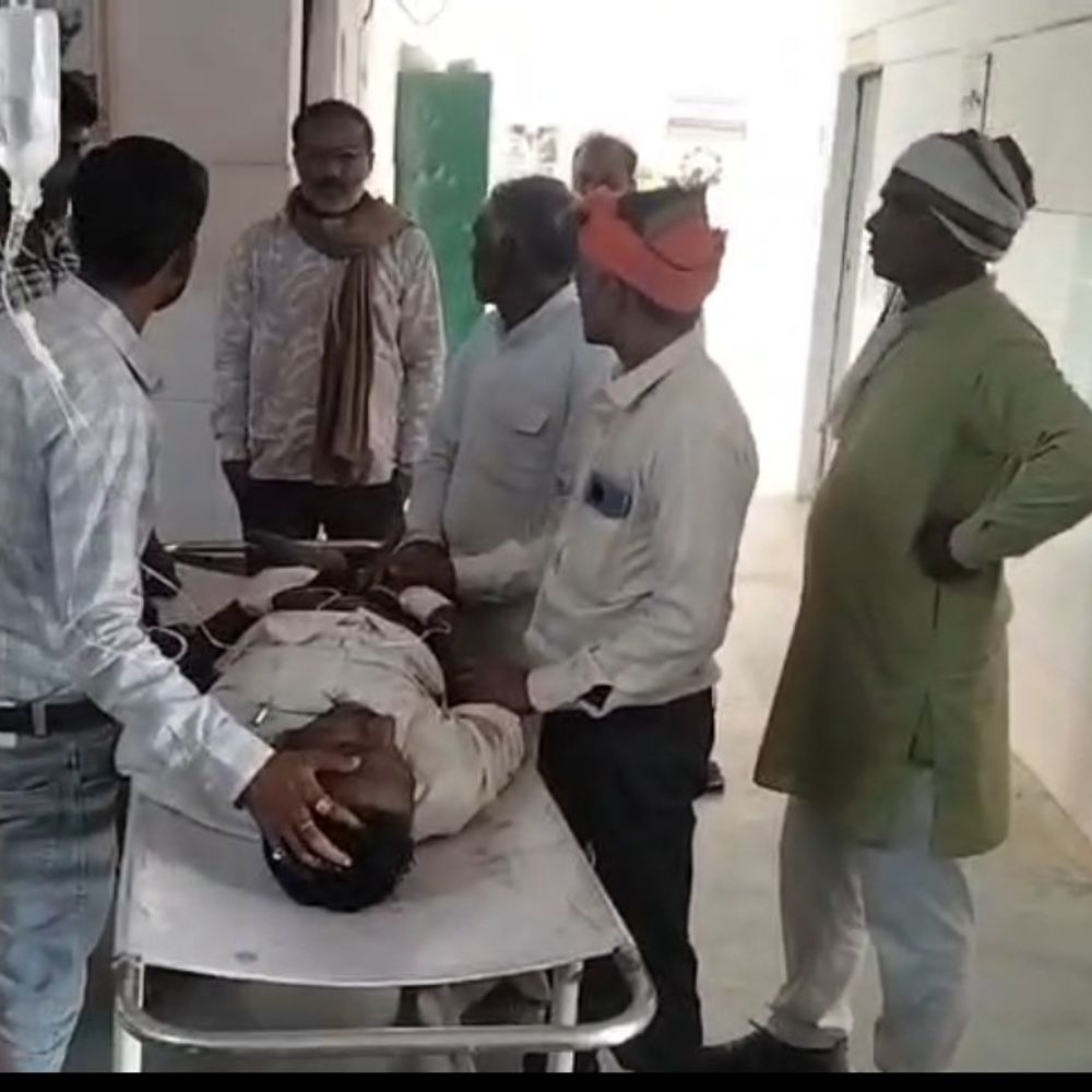 बांदा में युवक को संदिग्ध हालात में लगी गोली:पत्नी से विवाद के बाद ससुर पर फायरिंग का आरोप, पुलिस जांच में जुटी