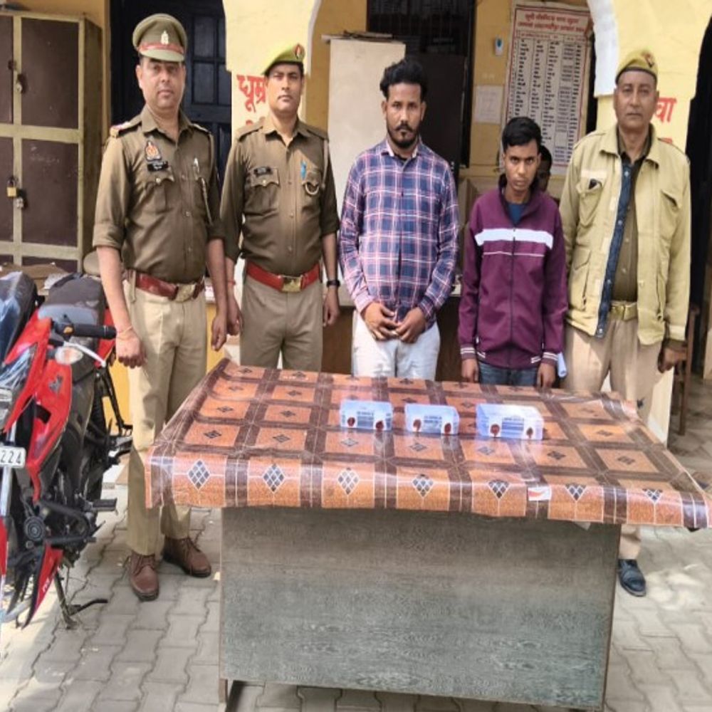 शाहजहांपुर में दो आरोपी अफीम के साथ गिरफ्तार:बोले- मेरी किस्मत खराब थी जो आपने हमे पकड़ लिया, लाखों की अफीम बरामद