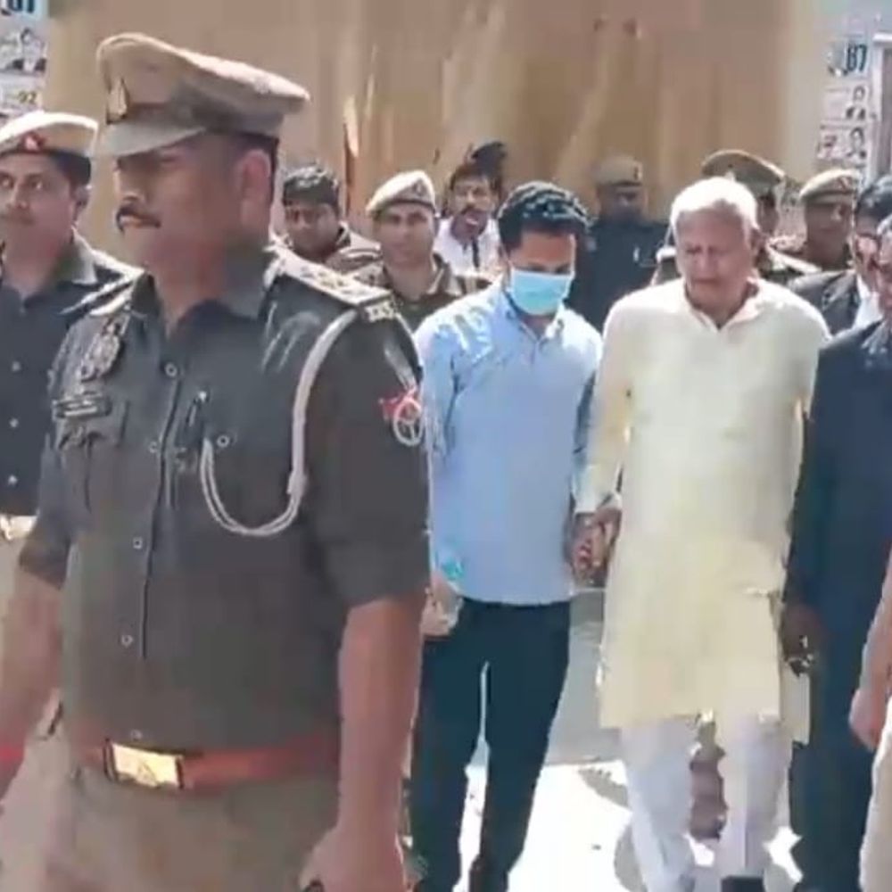 आजमगढ़ में पूर्व सांसद मामले में 16 मार्च को सुनवाई:1989 में छापेमारी में घर से हथियार बरामद हुए थे, लायसेंस नहीं दिखा पाए