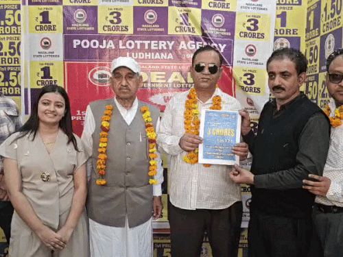 चश्मा ठीक करवाने रुके, लॉटरी ने बना दिया करोड़पति:  मोगा का चूल्हा रिपेयर करने वाला 3 करोड़ का मालिक बना; गुरुग्राम से लौटते समय खरीदी थी टिकट – Moga News