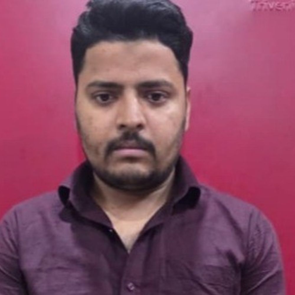 वाराणसी में 50000 के इनामिया तस्कर को STF ने दबोचा:चंदौली ओर वाराणसी में गौतस्करी के कई केस, दो साल से तलाश में जुटी थी टीमें