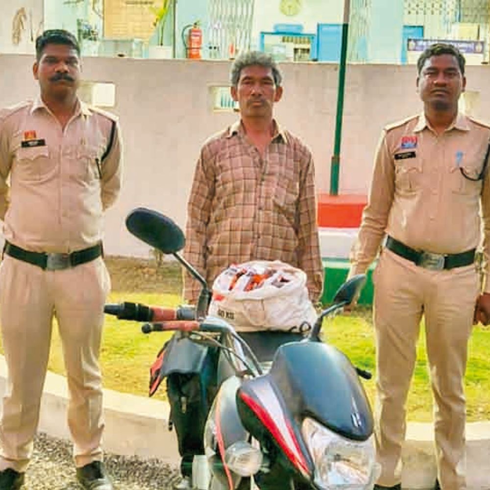 36 पाव शराब के साथ एक आरोपी गिरफ्तार