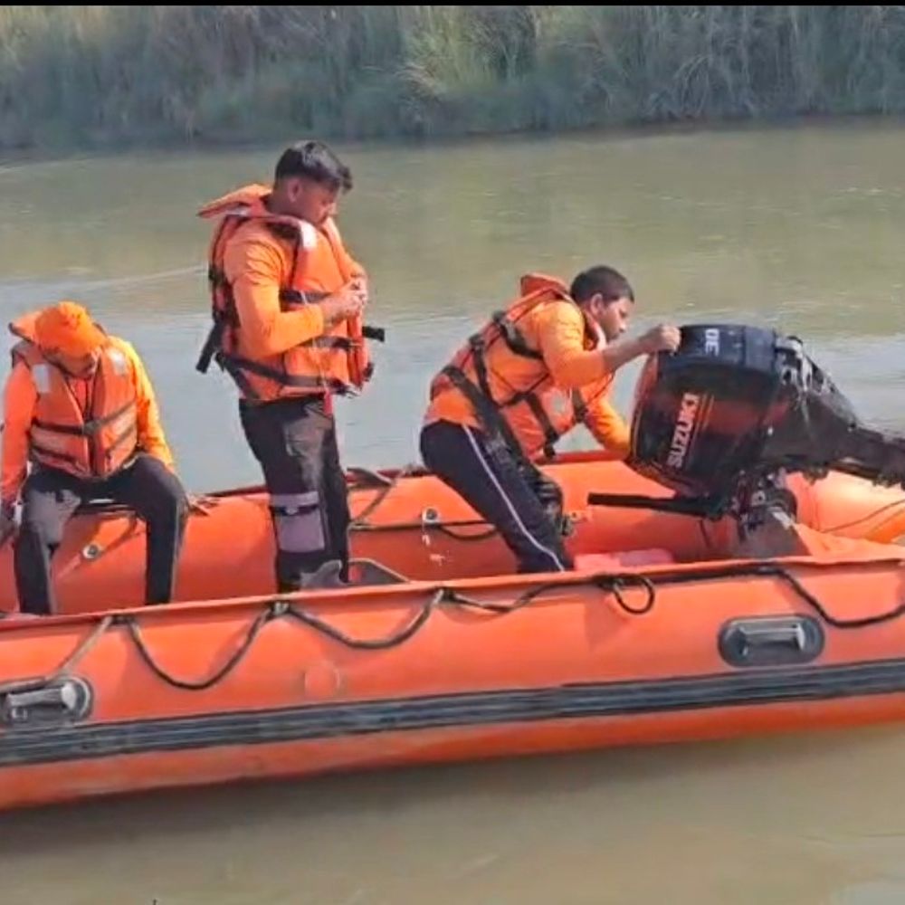 बीमारी से परेशान व्यक्ति ने नहर में लगाई छलांग:  तलाश में जुटी SDRF टीम, 24 घंटे से रेस्क्यू जारी – Raebareli News