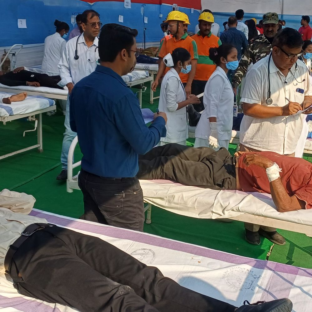 भूकंप पर मॉकड्रिल, आपदा में लोगों  को कैसे बचाया जाए... दी सीख