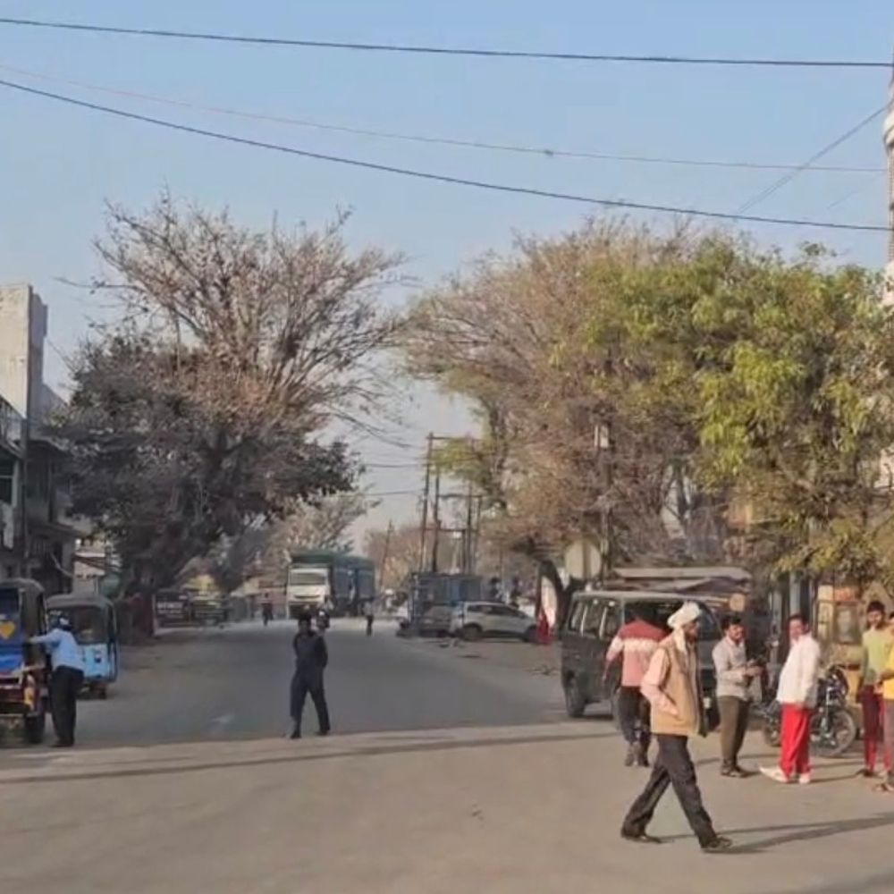 संभल में AQI 193, न्यूनतम तापमान 14 डिग्री दर्ज:मौसम बदलने से बढ़े खांसी-जुकाम के मरीज, अस्पतालों में भीड़