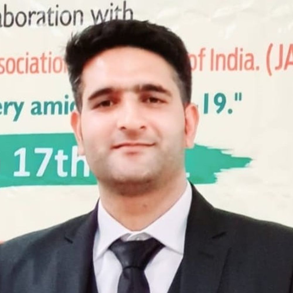 पीएम की आपत्तिजनक फोटो पोस्ट करने पर डॉक्टर को पकड़ा:जम्मू कश्मीर का रहने वाला है आरोपी, LIU और खुफिया एजेंसी सक्रिय हुईं