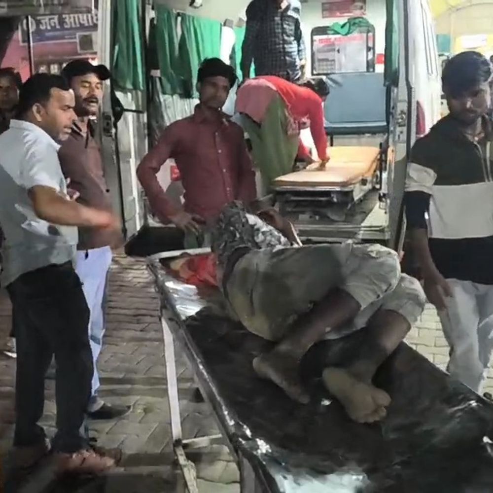 सीतापुर में लाठी-डंडों से मारपीट, चार घायल:मामूली विवाद के बाद घटना, दोनों पक्ष गांव से फरार, पुलिस तलाश में जुटी