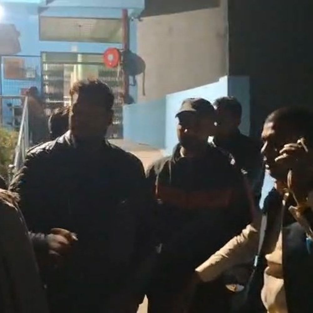 कुशीनगर के आर्यन अस्पताल में प्रसूता की मौत, संचालक फरार:स्वास्थ्य विभाग ने 3 सदस्यीय जांच टीम का गठन किया