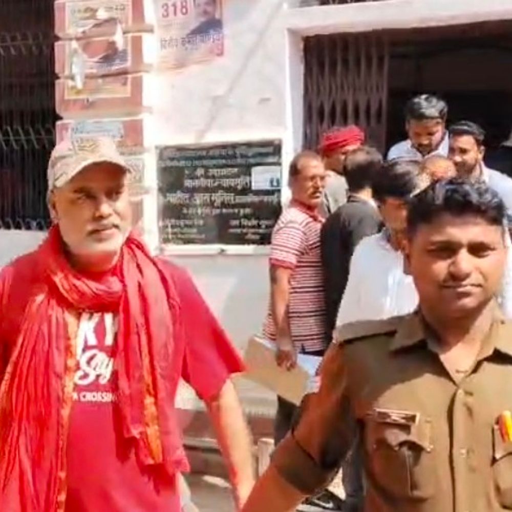 सुनील हत्याकांड में 1 लाख के इनामी ने किया सरेंडर:मुठभेड़ किए जाने की जताई आशंका, कोर्ट से मांगी सुरक्षा