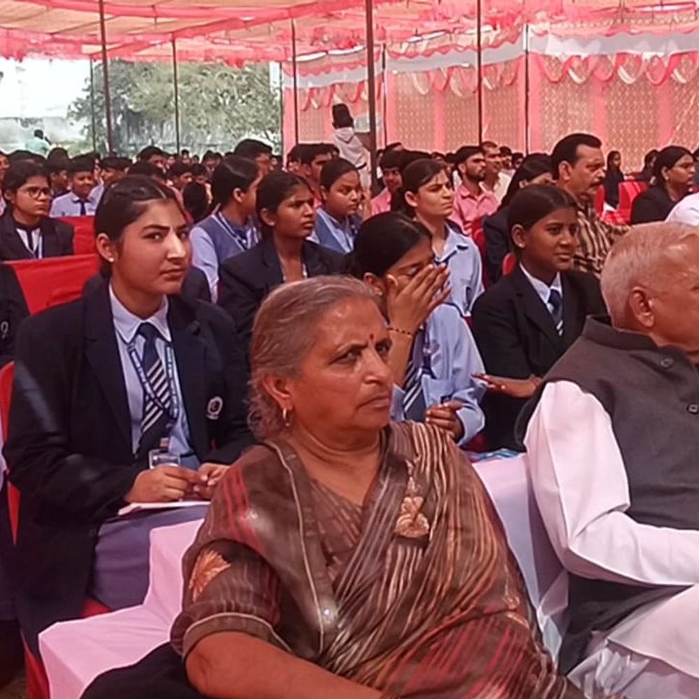 बागपत में 'भविष्य पर चर्चा' छात्र संवाद कार्यक्रम आयोजित:25 स्कूलों से 1000 छात्र-छात्राओं ने किया प्रतिभाग