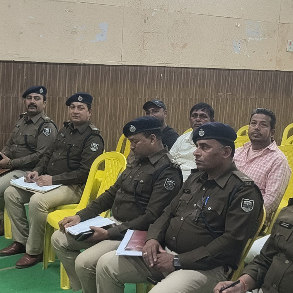 होली में संवेदनशील जगहों को चिह्नित कर पुलिस बल की करें तैनाती: एसडीएम