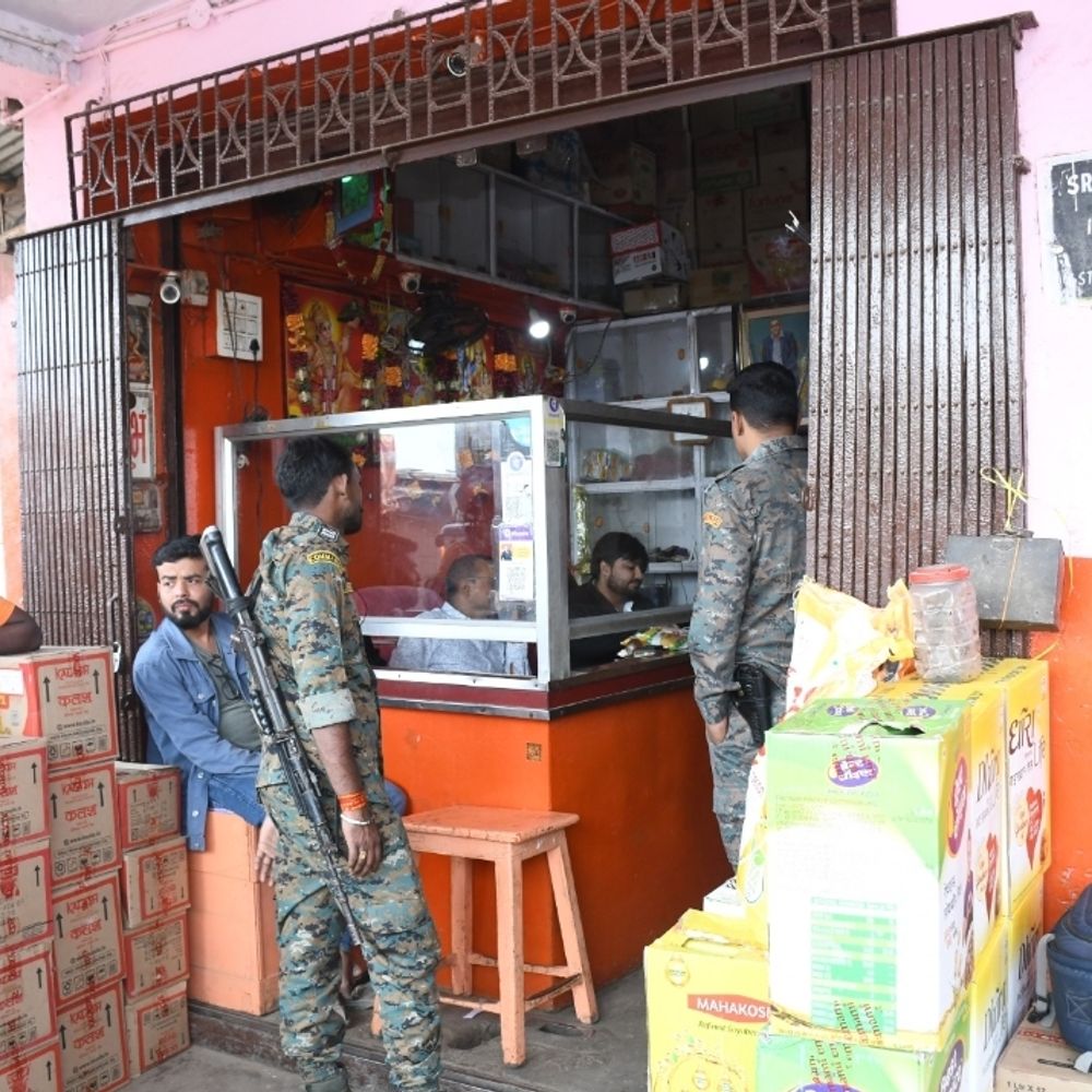 नकली सरसों तेल की बिक्री पर दिल्ली के दस्ते ने मारा छापा