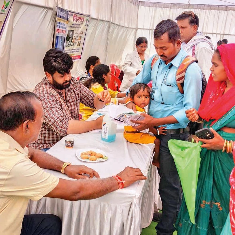 चिरायु शिविर में विशेषज्ञ डॉक्टरों ने 95 बच्चों की स्वास्थ्य जांच की