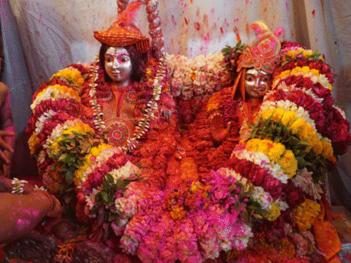 चार शुभ योग के उत्तम संयोग में रंगभरी एकादशी आज:भगवान शिव को रंग अर्पित कर होगी होली की शुरुआत, अबीर-गुलाल से होगा श्रृंगार