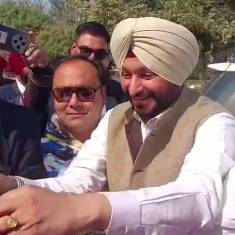 पठानकोट में रवनीत बिट्टू का पंजाब सरकार पर तंज:  बोले- केजरीवाल-सिसोदिया को सुप्रीम कोर्ट देगा सजा, राज्य में बिगड़ती कानून-व्यवस्था पर जताई चिंता – Pathankot News