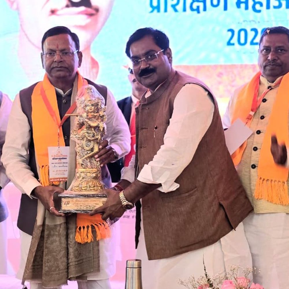 अखिलेश के ऑफर पर भाजपा प्रदेश अध्यक्ष का पलटवार:पंकज चौधरी बोले- अखिलेश की दुकान बंद हो चुकी, हताशा में दे रहे बयान