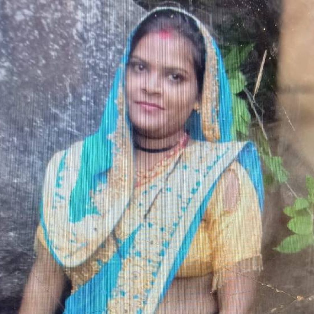 झांसी में बेटे को जन्म देकर मां की मौत:ससुर बोले- डॉक्टर ने पेट में बेल्ट बांधकर जबरन नॉर्मल डिलेवरी कराई, फिर ब्लेडिंग नहीं रुकी