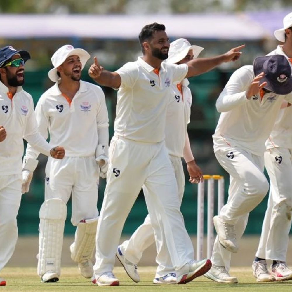 रणजी ट्रॉफी- कर्नाटक पहली पारी में 293 रन पर ऑलआउट:जम्मू-कश्मीर को 291 रन की बढ़त मिली, आकिब नबी ने 5 विकेट लिए