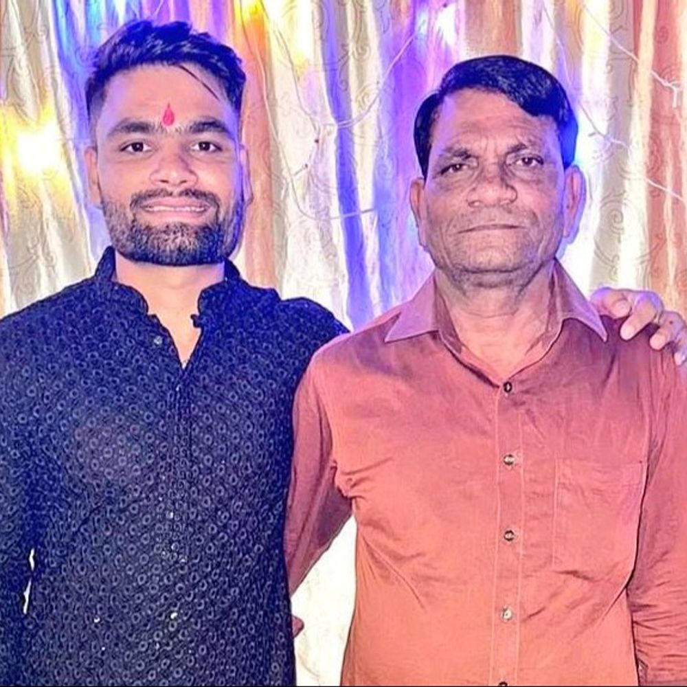 क्रिकेटर रिंकू सिंह के पिता का निधन:टी-20 वर्ल्ड कप छोड़कर रिंकू घर पहुंचे, शाम को होगा अंतिम संस्कार