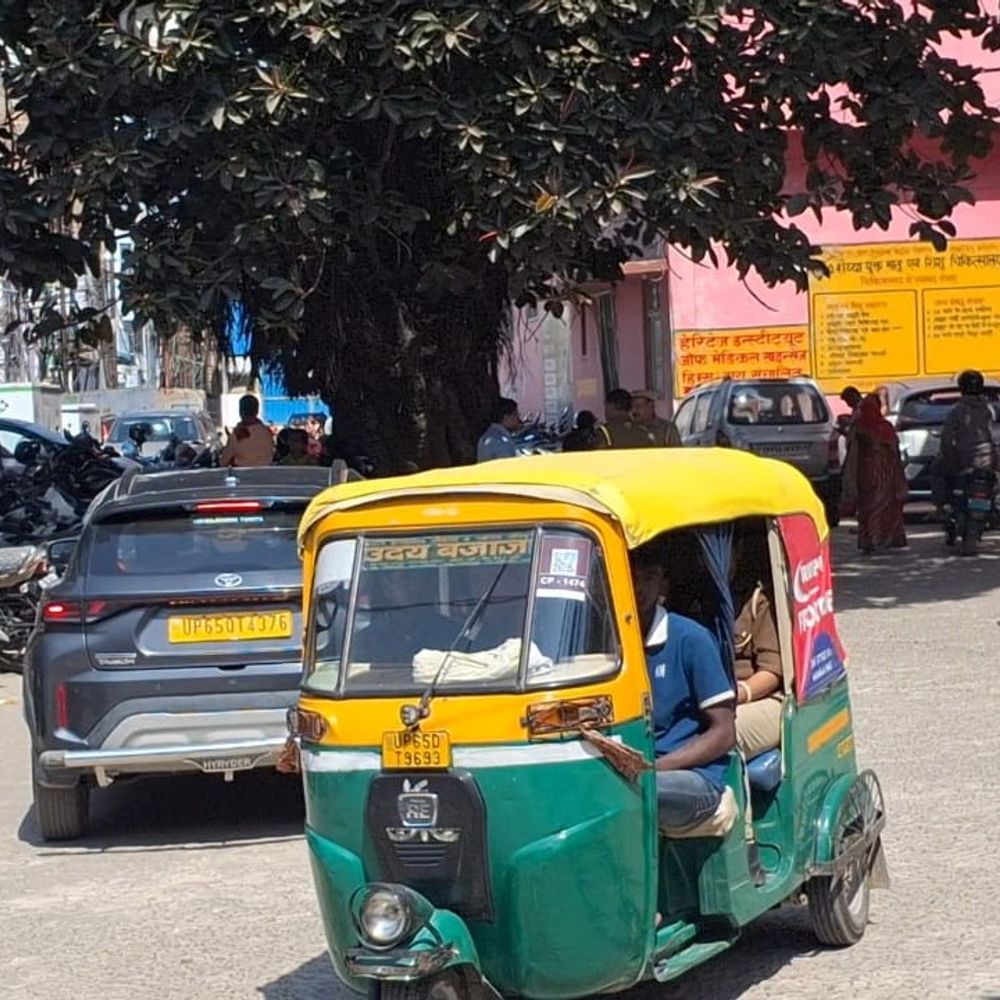 वाराणसी में युवती से गंगा किनारे गैंगरेप:सहेली बहाने से लेकर गई फिर ब्वॉयफ्रेंड-दोस्तों को परोसा, 5 ने बनाया हवस का शिकार