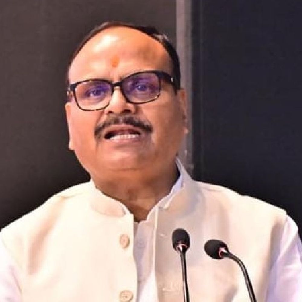 HPV टीकाकरण अभियाम की लखनऊ से हुई शुरुआत:डिप्टी सीएम ब्रजेश पाठक ने कहा- बेटी बचाओ, बेटी पढ़ाओ… अब सर्वाइकल कैंसर से बचाओ