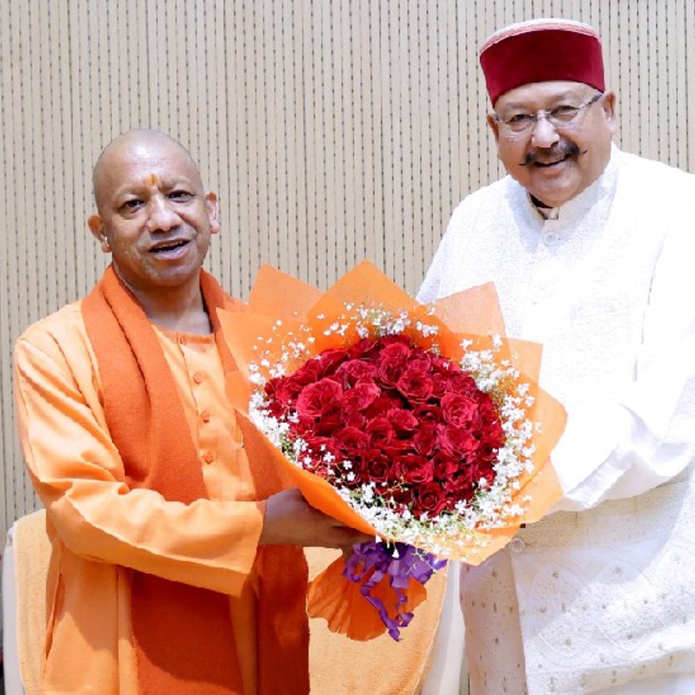 सीएम योगी से सतपाल महाराज की शिष्टाचार भेंट:बद्री-केदारनाथ मंदिर समिति की जमीन पर चर्चा