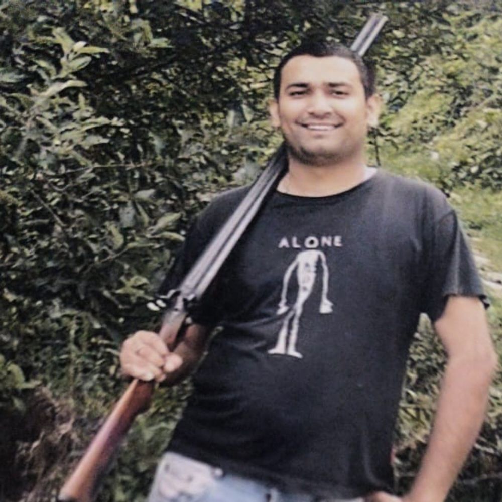 मोहाली के भाजपा नेता की हथियारों संग फोटो वायरल, केस:  बोले- कार्रवाई राजनीति से प्रेरित, 15 साल पुरानी तश्वीर, हथियार असली नहीं – Kharar News