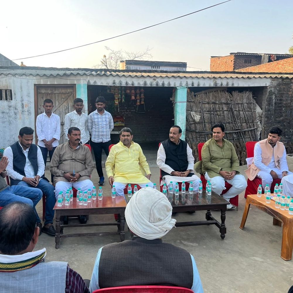 गोंडा पूर्व सपा मंत्री ने आशुतोष महाराज पर साधा निशाना:कहा- शंकराचार्य से सवाल करना स्वीकार्य नहीं, उंगली इसलिए उठा रहे क्योंकि सत्ता का संरक्षण है