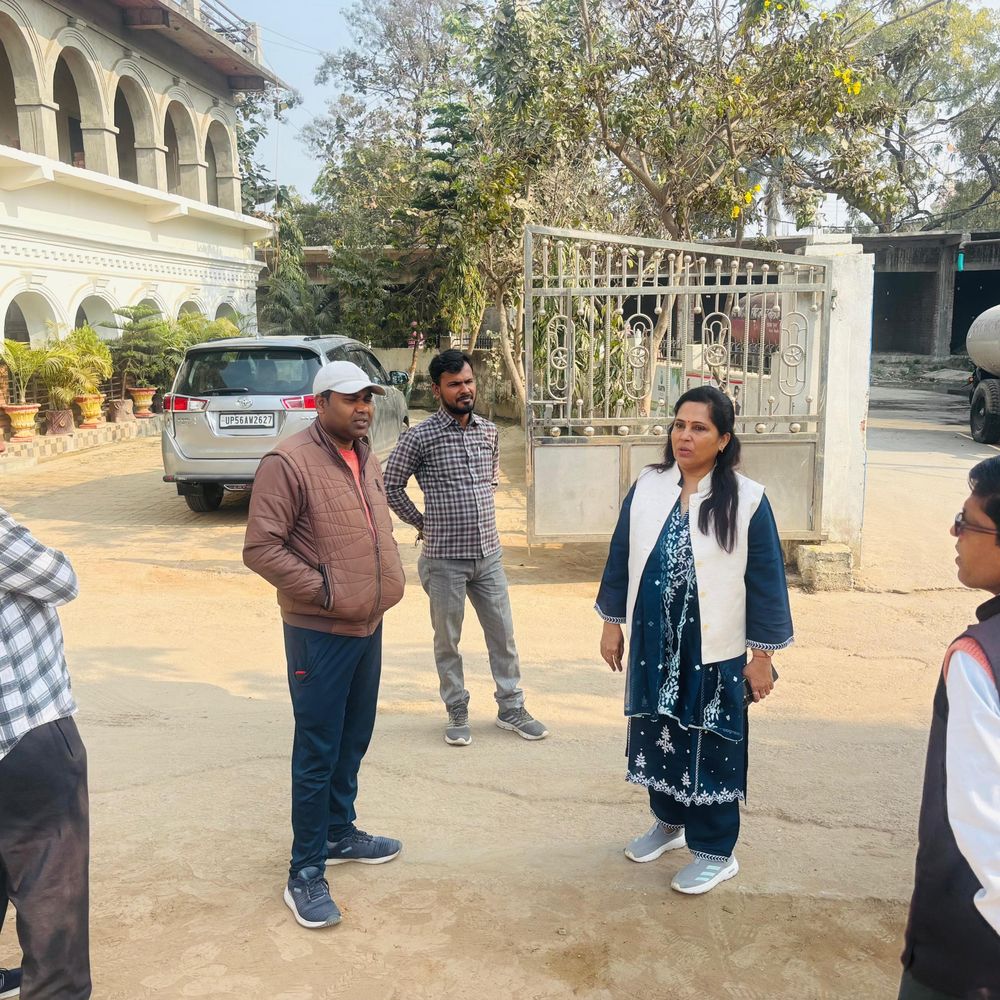 नगर पालिका अध्यक्ष ने सफाई व्यवस्था जांची:महराजगंज होली पर्व से पहले विभिन्न होलिका दहन स्थलों का निरीक्षण