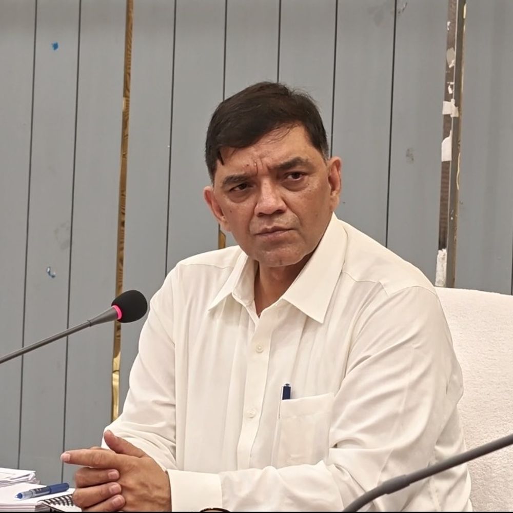 पीलीभीत के सभी कार्यालय 5 मार्च तक बंद:DM ने सरकारी कर्मचारियों की होली छुट्टी बढ़ाई, इमरजेंसी सेवाएं रहेंगी चालू