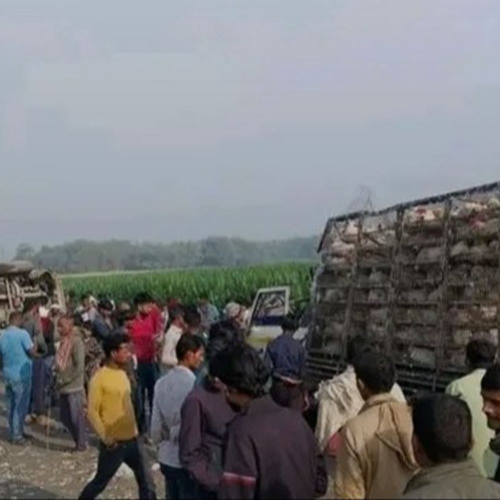 ट्रक-पिकअप वैन की टक्कर, बंगाल के खलासी की मौत:  पूर्णिया में दो लोग जख्मी; क्षतिग्रस्त गाड़ी को पुलिस ने किया जब्त – Purnia News