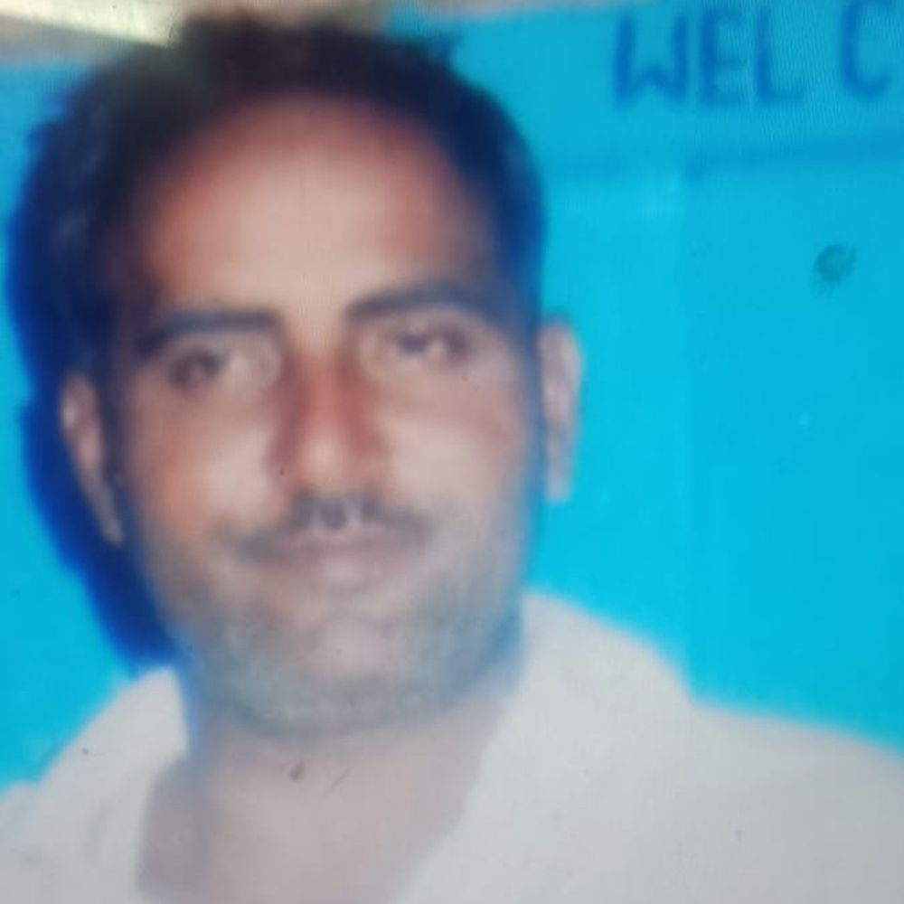 ट्रैक्टर-ट्रॉली की टक्कर से शिक्षक की मौत:फर्रुखाबाद में तेरहवीं से लौटते समय हादसा, चचेरा भाई उछलकर जा गिरा था दूर