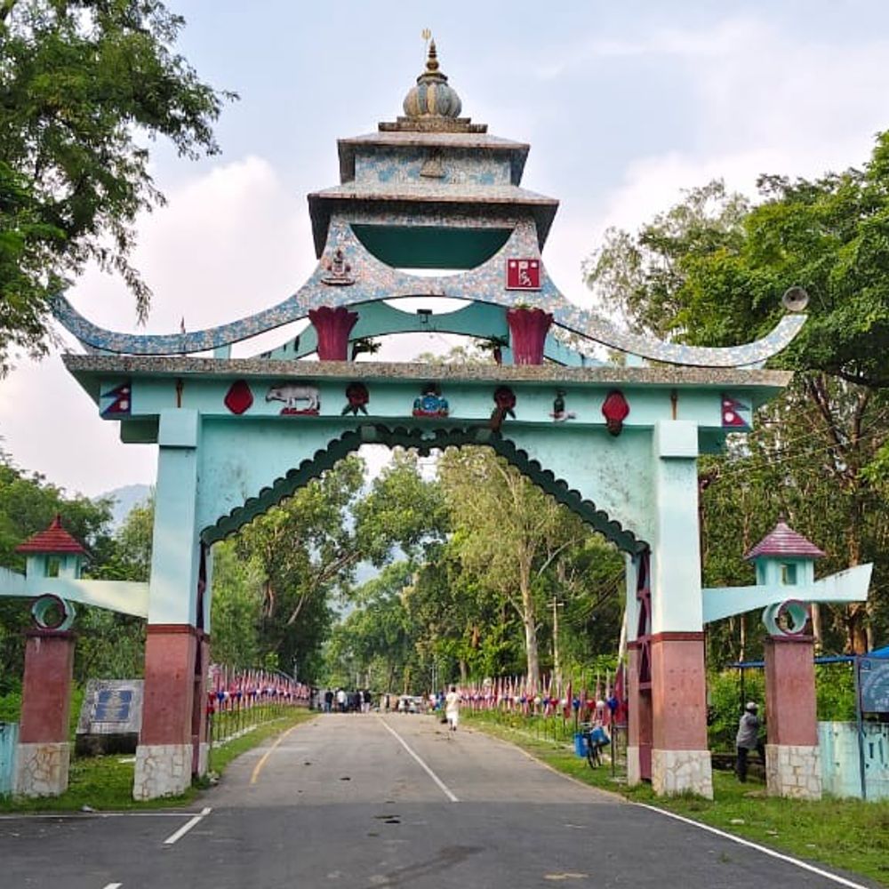 नेपाल में चुनाव, 72 घंटे के लिए भंसार केंद्र बंद:बलरामपुर के व्यापार पर असर, जरवा-कोयलाबास सीमा से माल की आवाजाही ठप